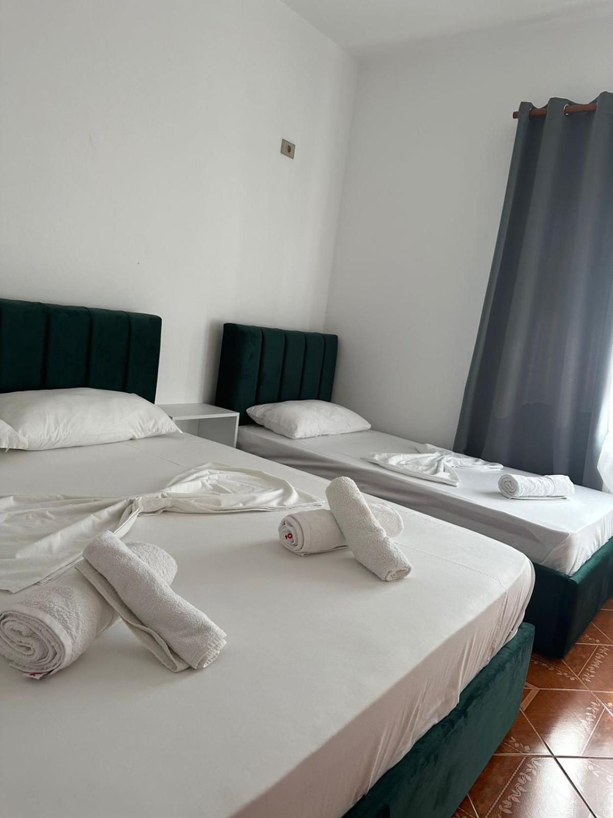 Villa Gaudium Radhimë Esterno foto