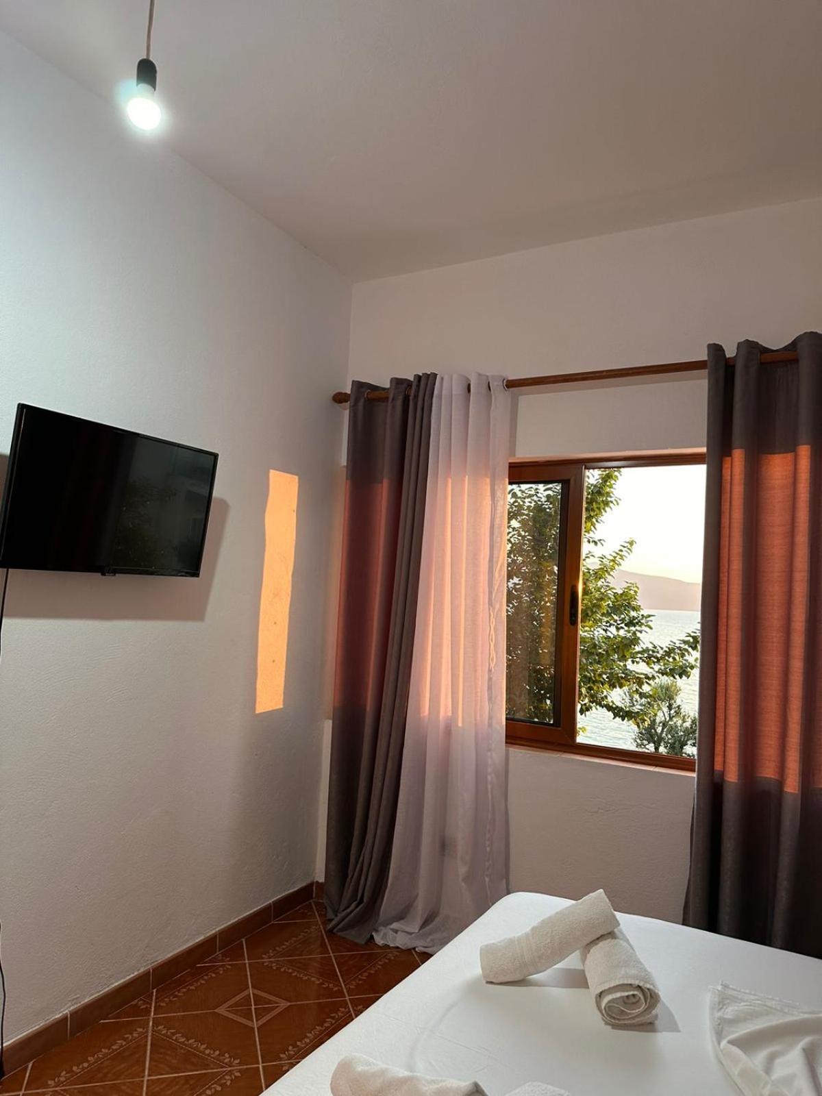 Villa Gaudium Radhimë Esterno foto
